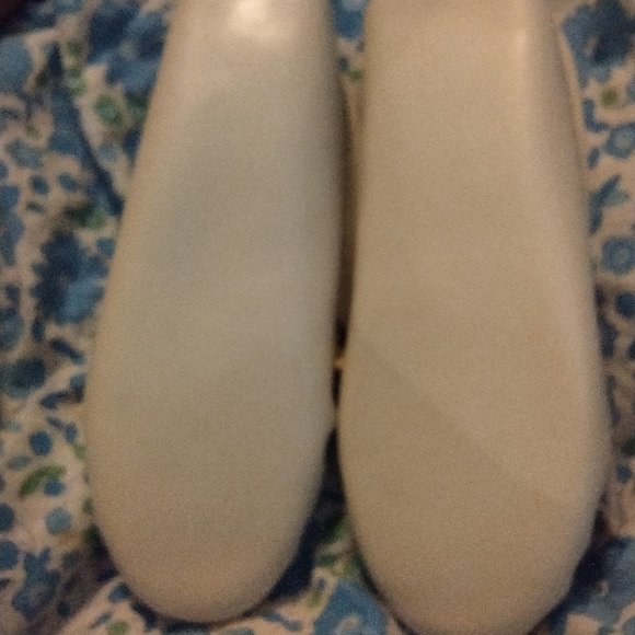 New Old Stock Vintage Children's Beaded Moccasins - Picture 3 of 6